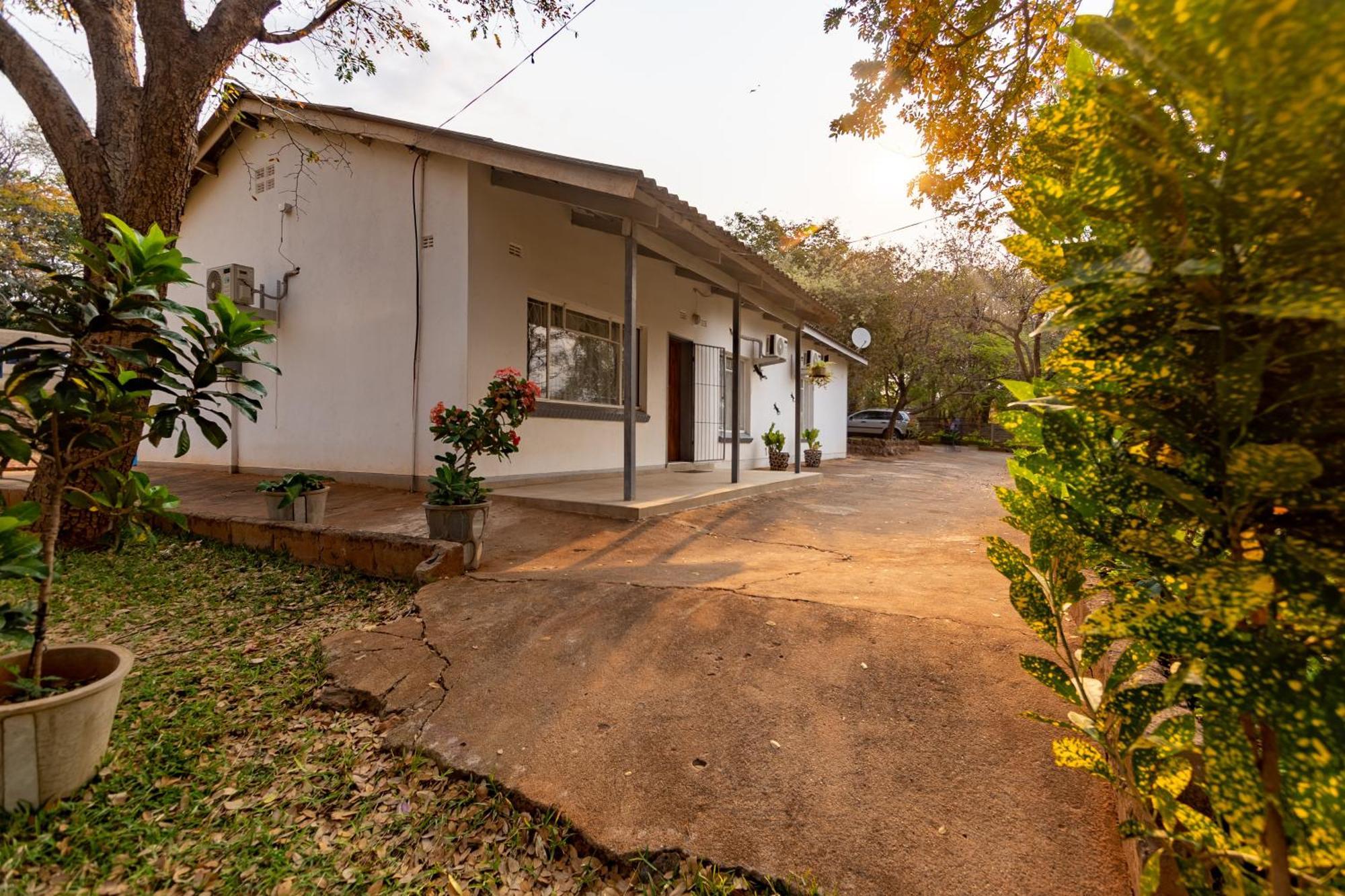Wood Road Guest Lodge Victoria Falls Zewnętrze zdjęcie